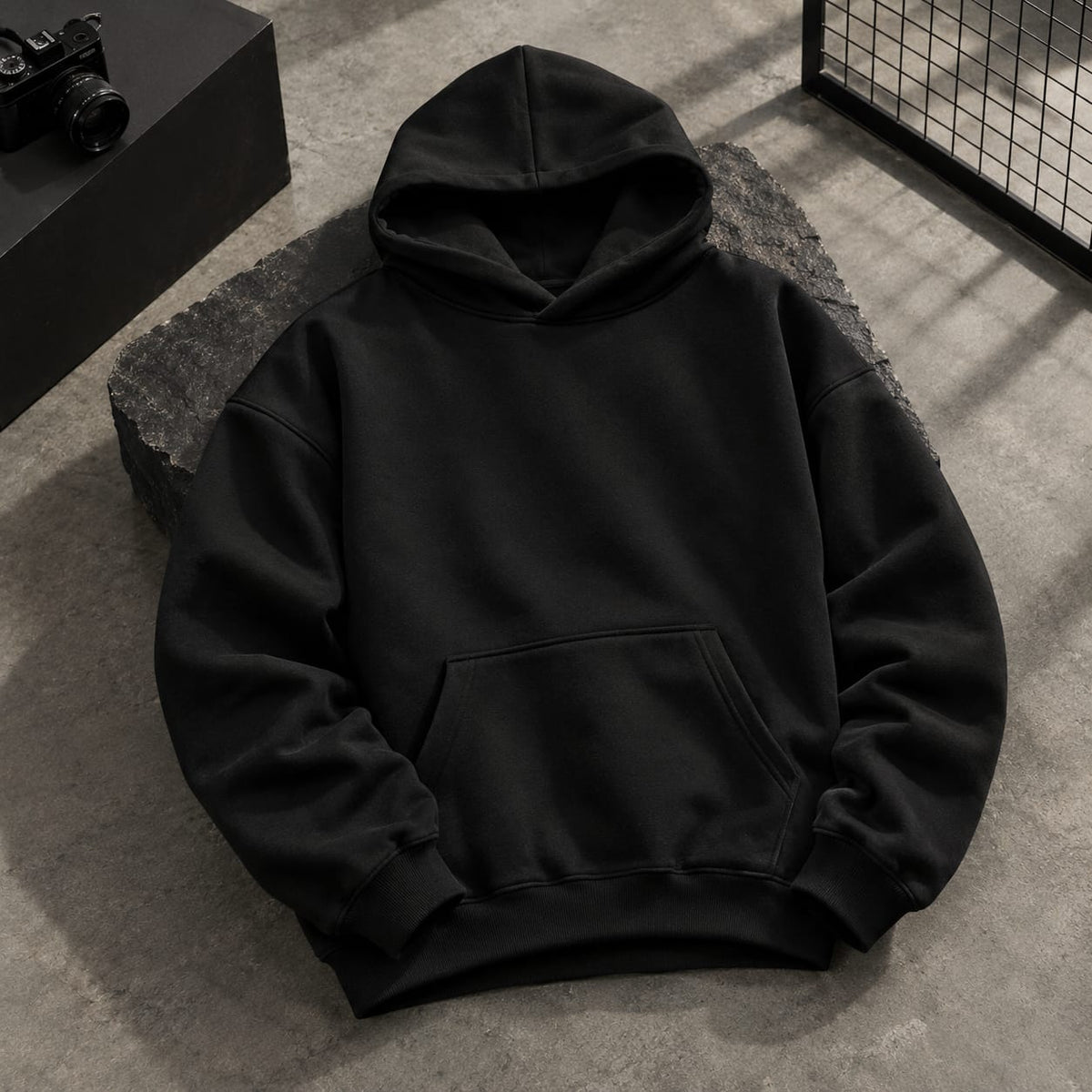 BLACK PLAIN HOODIE