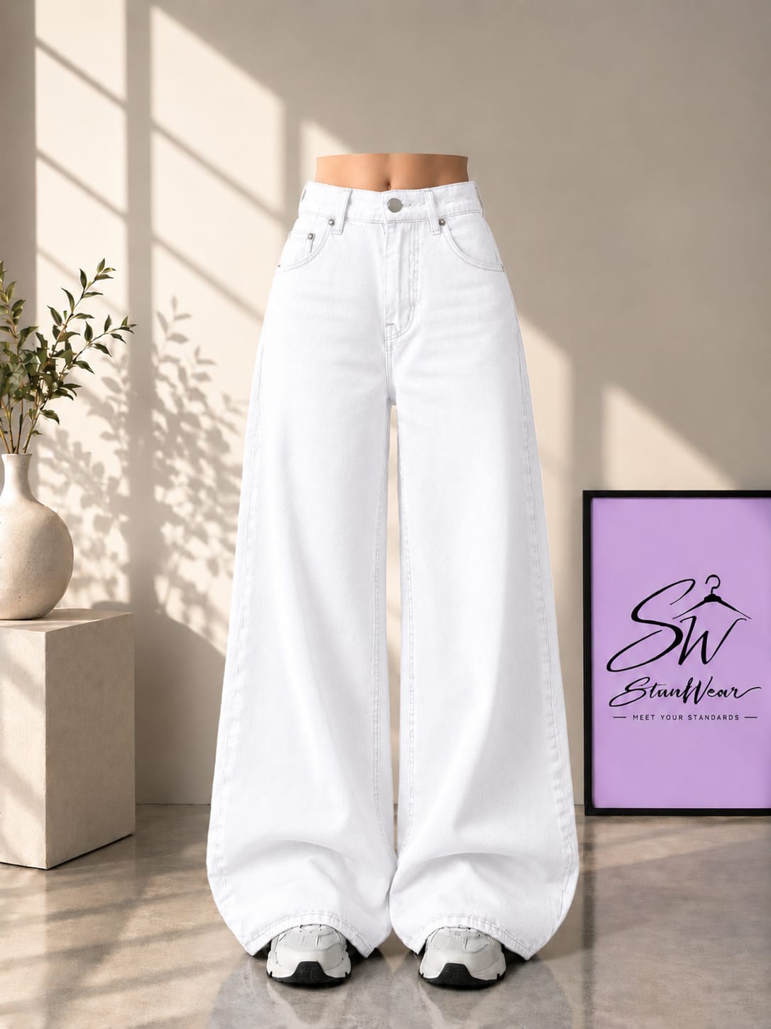 WHITE WIDE LEG BAGGY JEANS